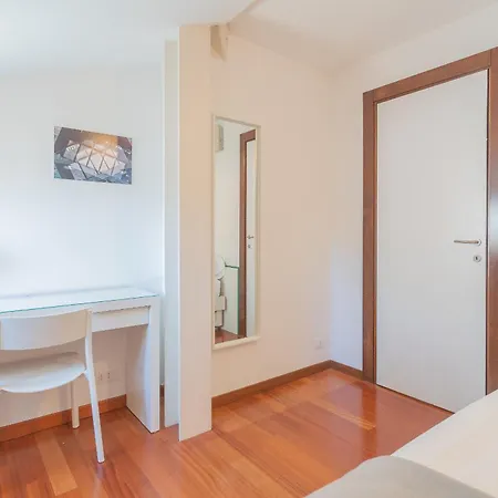 Apartment La Mansarda Como