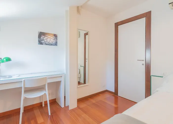 Apartament La Mansarda Como